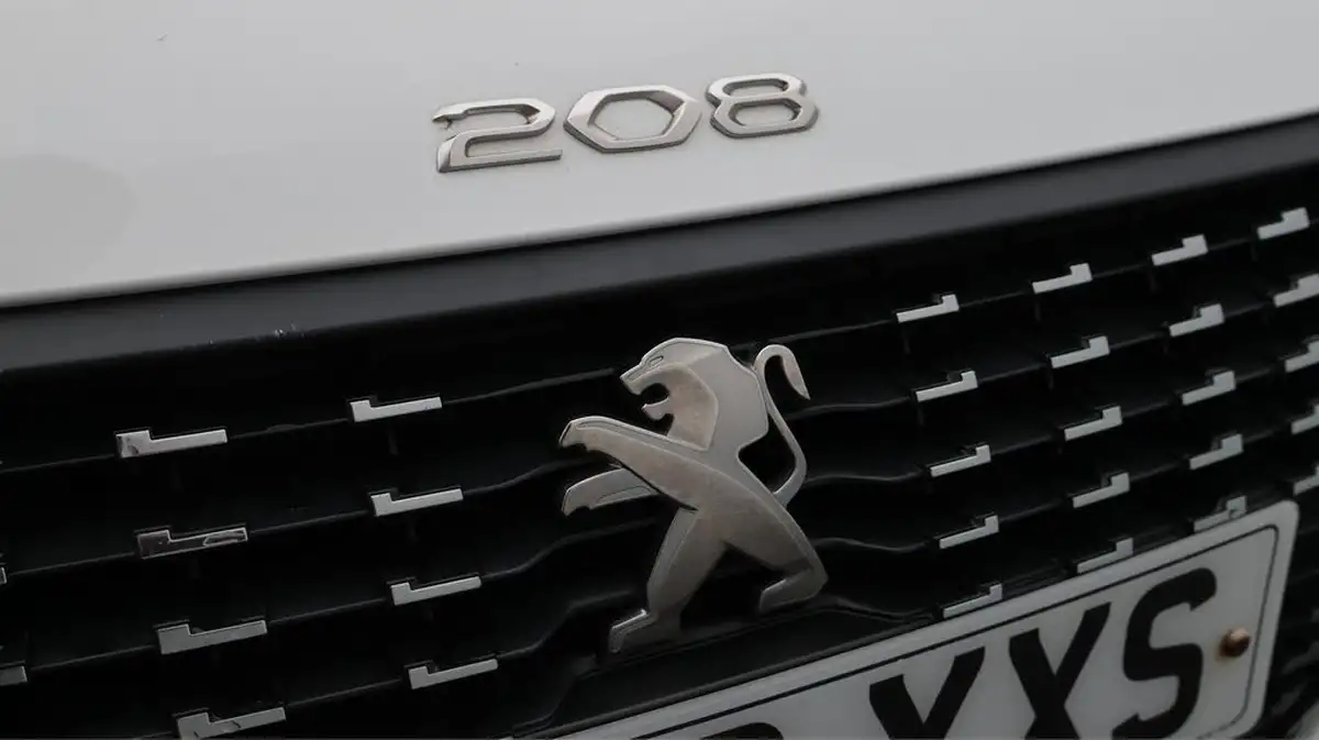 2020-peugeot-208-12-puretech-allure-premium-100bhp-big-20