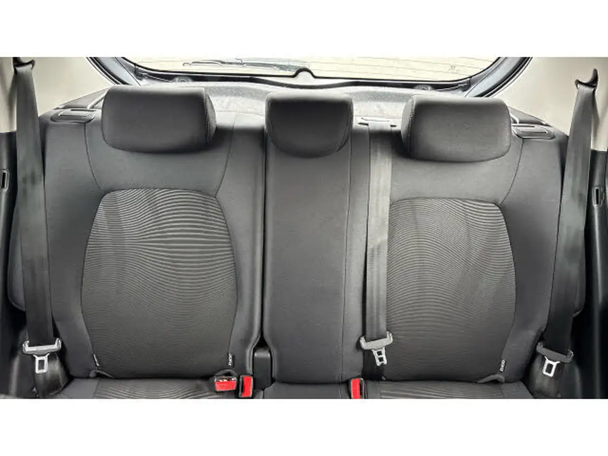 2017-hyundai-i10-10-se-big-14