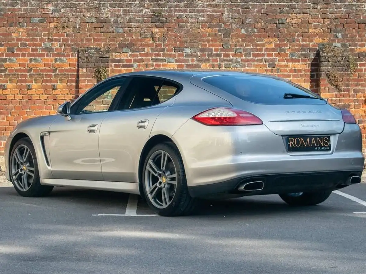 2010-porsche-panamera-36-4-big-39