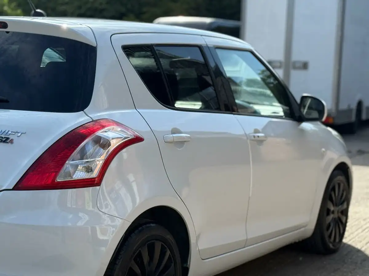 2011-suzuki-swift-12-sz4-5d-auto-big-28
