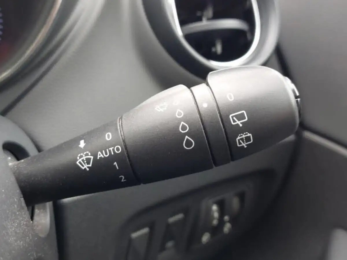 2018-renault-captur-09-tce-dynamique-s-nav-big-15