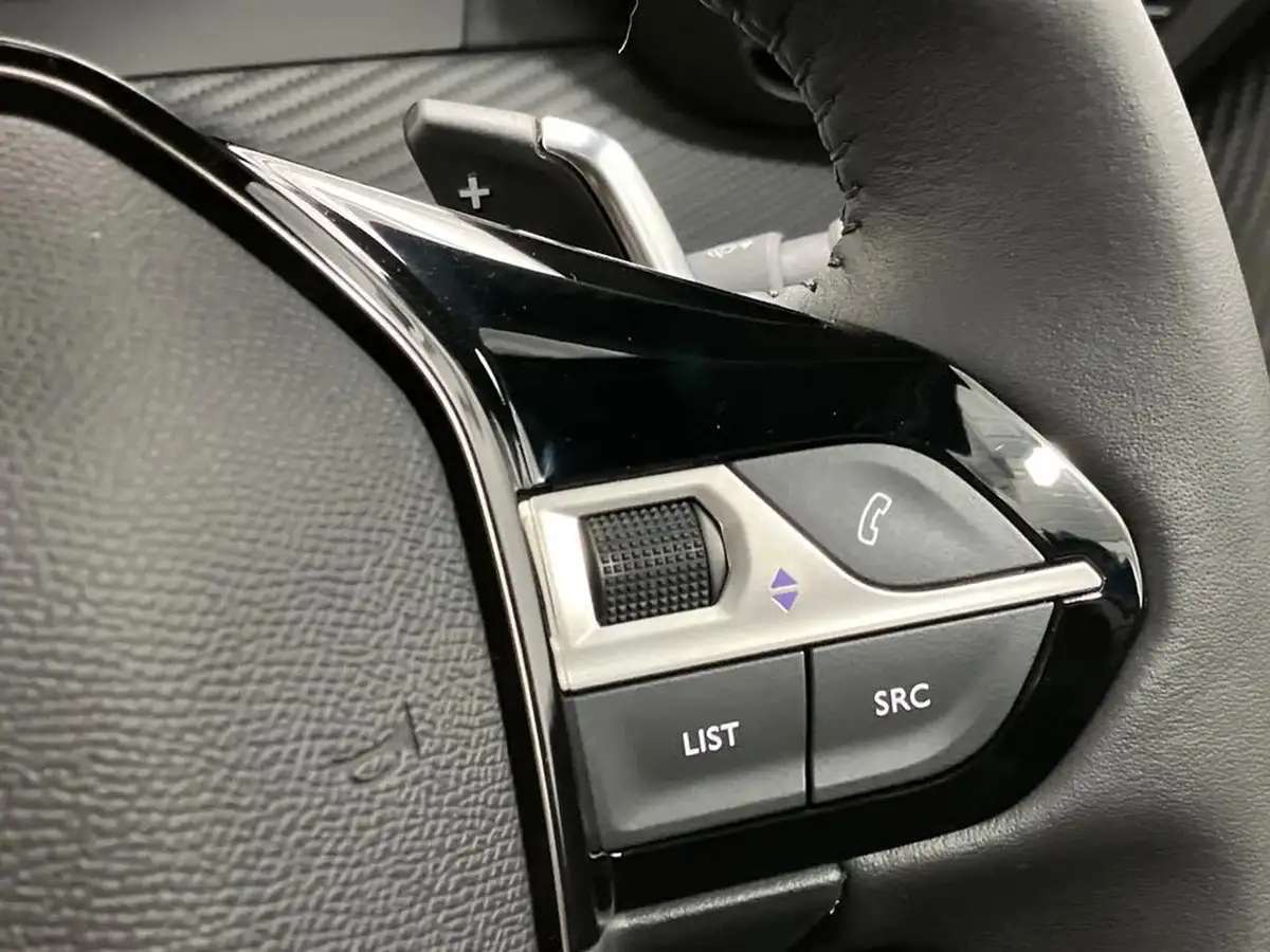 2024-peugeot-2008-suv-12-puretech-allure-130ps-eat8-big-35