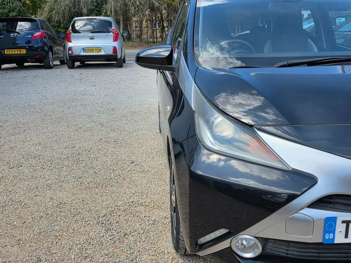 2014-toyota-aygo-10-vvt-i-x-clusiv-5d-big-10