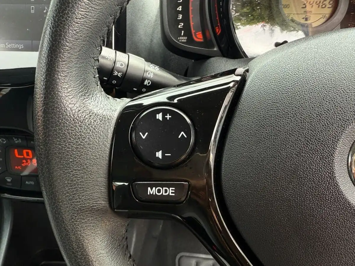2014-toyota-aygo-10-vvt-i-x-clusiv-5d-big-34