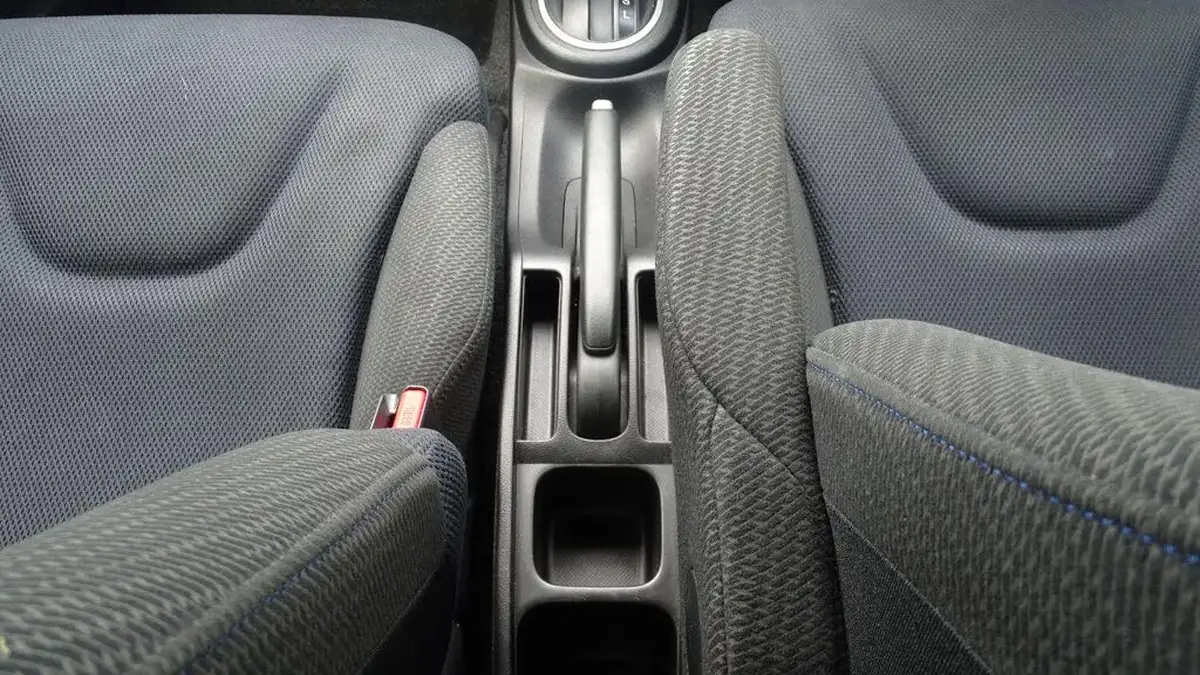 2013-honda-jazz-13-he-big-47