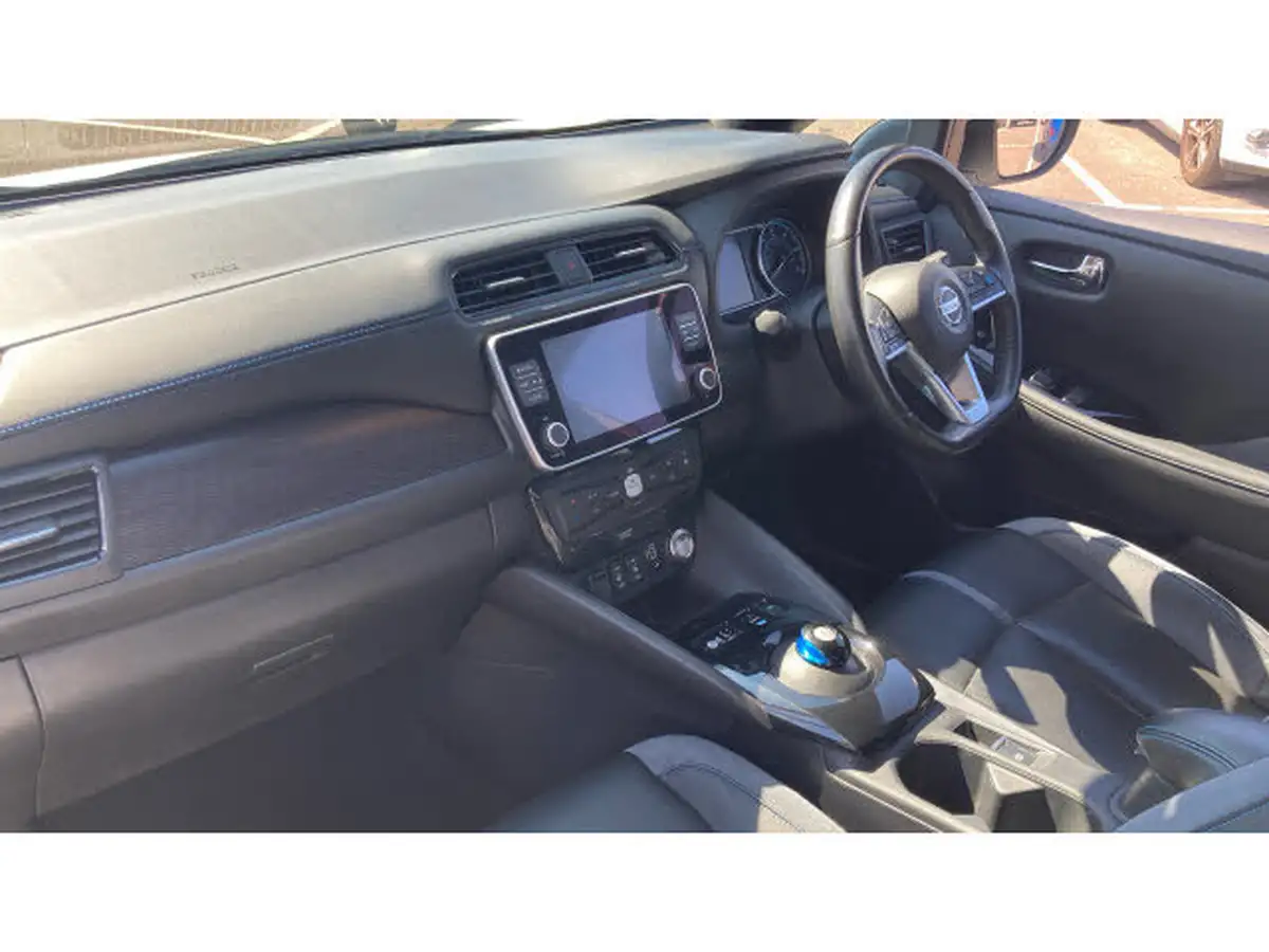 2020-nissan-leaf-e-tekna-big-8