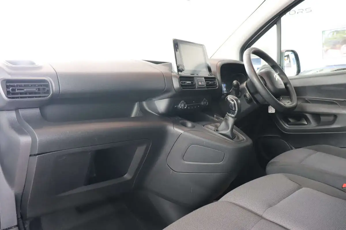 2020-citroen-berlingo-15bluehdi-1000-enterprise-100pseu6dt-e-ss-panel-big-2