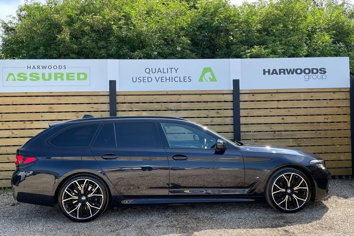2021-bmw-5-series-20td-520d-m-sport-mht-touring-5d-big-3