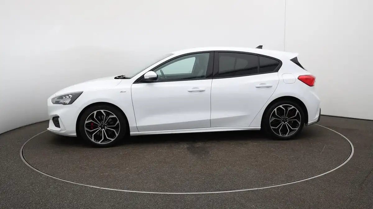 2020-ford-focus-20-st-line-x-hatchback-big-64