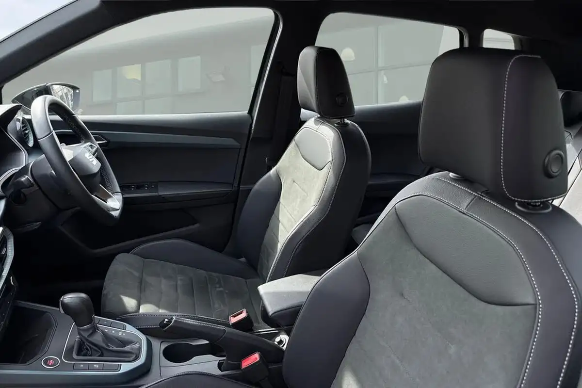 2025-seat-arona-10-tsi-xperience-lux-dsg-big-14