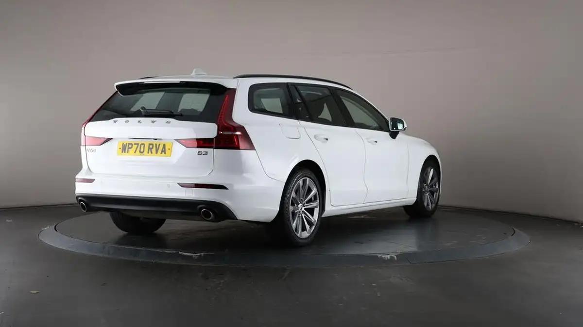 2020-volvo-v60-20-b3-momentum-big-70
