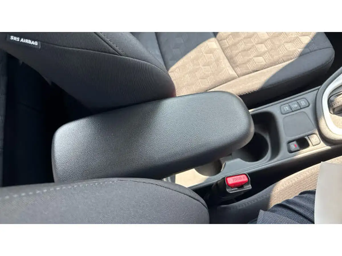 2025-toyota-yaris-15-vvt-i-icon-big-34