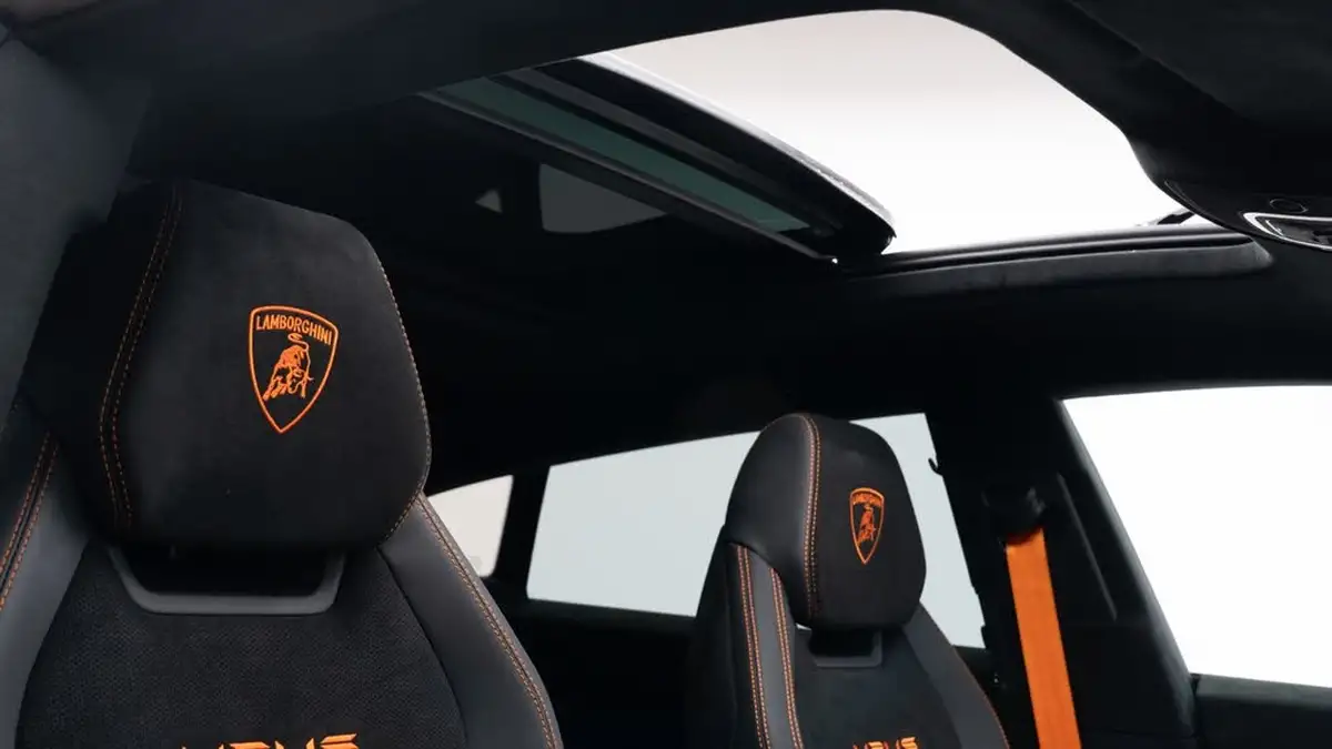 2024-lamborghini-urus-40-no-trim-big-27