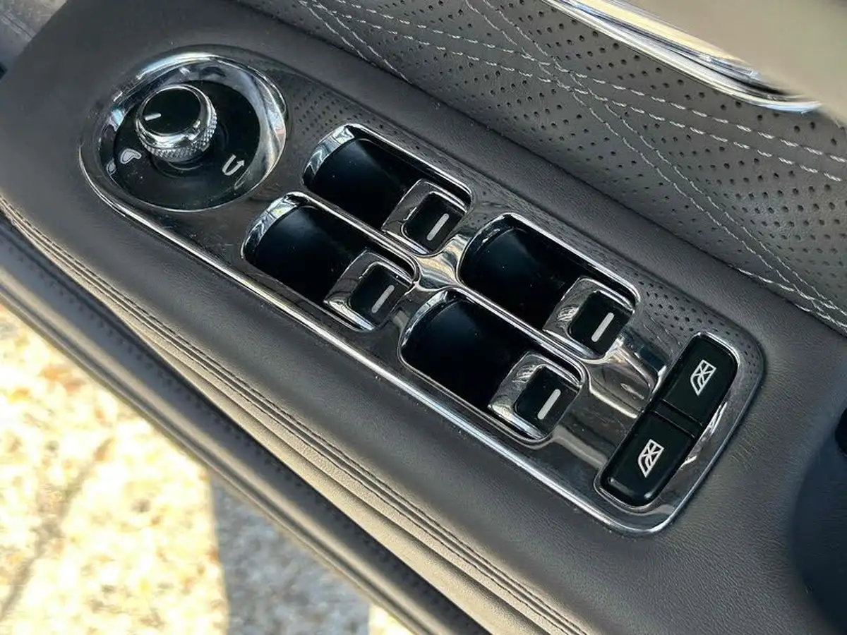 2016-bentley-mulsanne-675-speed-big-65