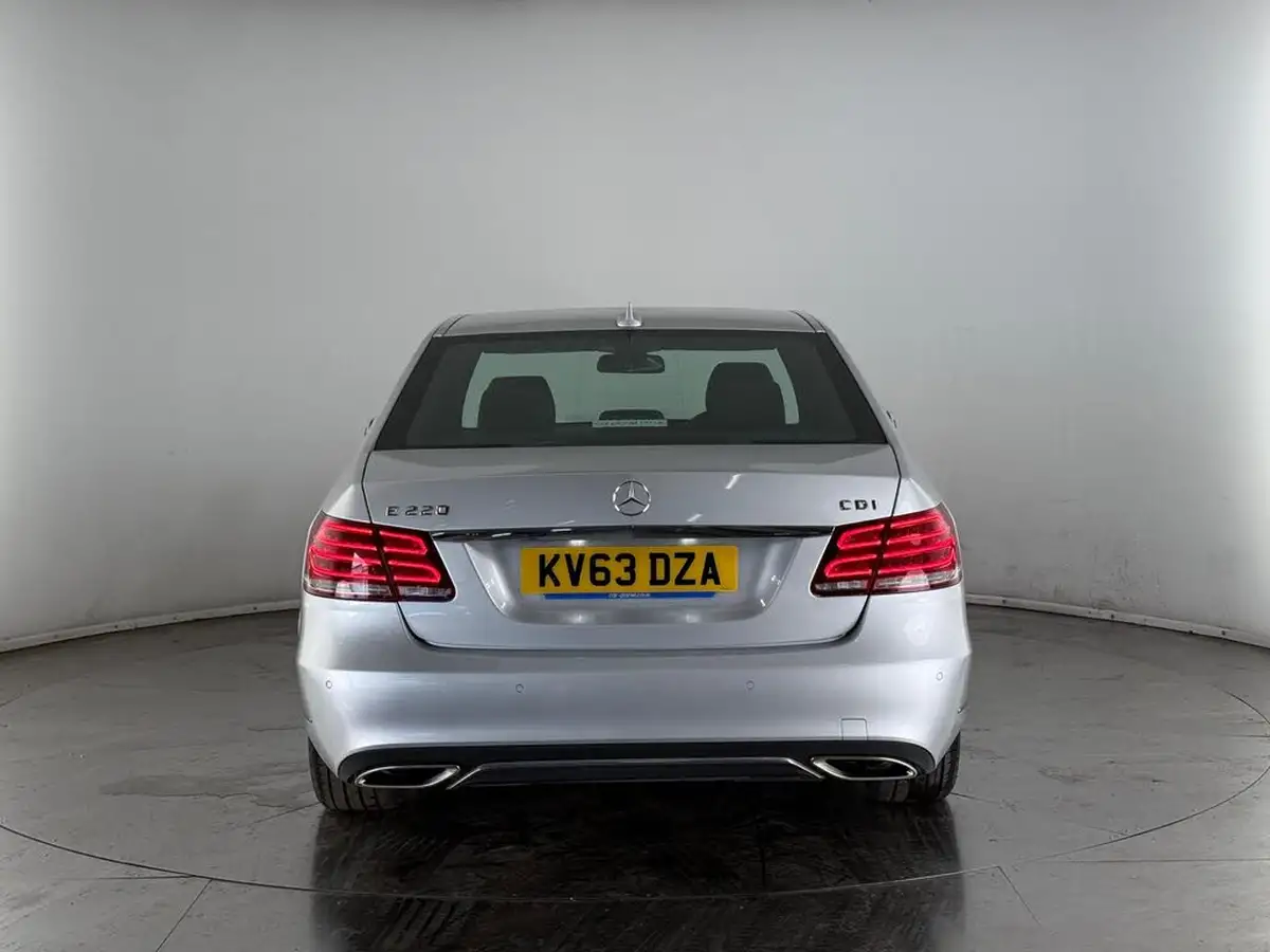 2013-mercedes-benz-e-class-21td-e220-cdi-se-21cdi-170bhp-saloon-4d-7g-tronic-plus-big-8