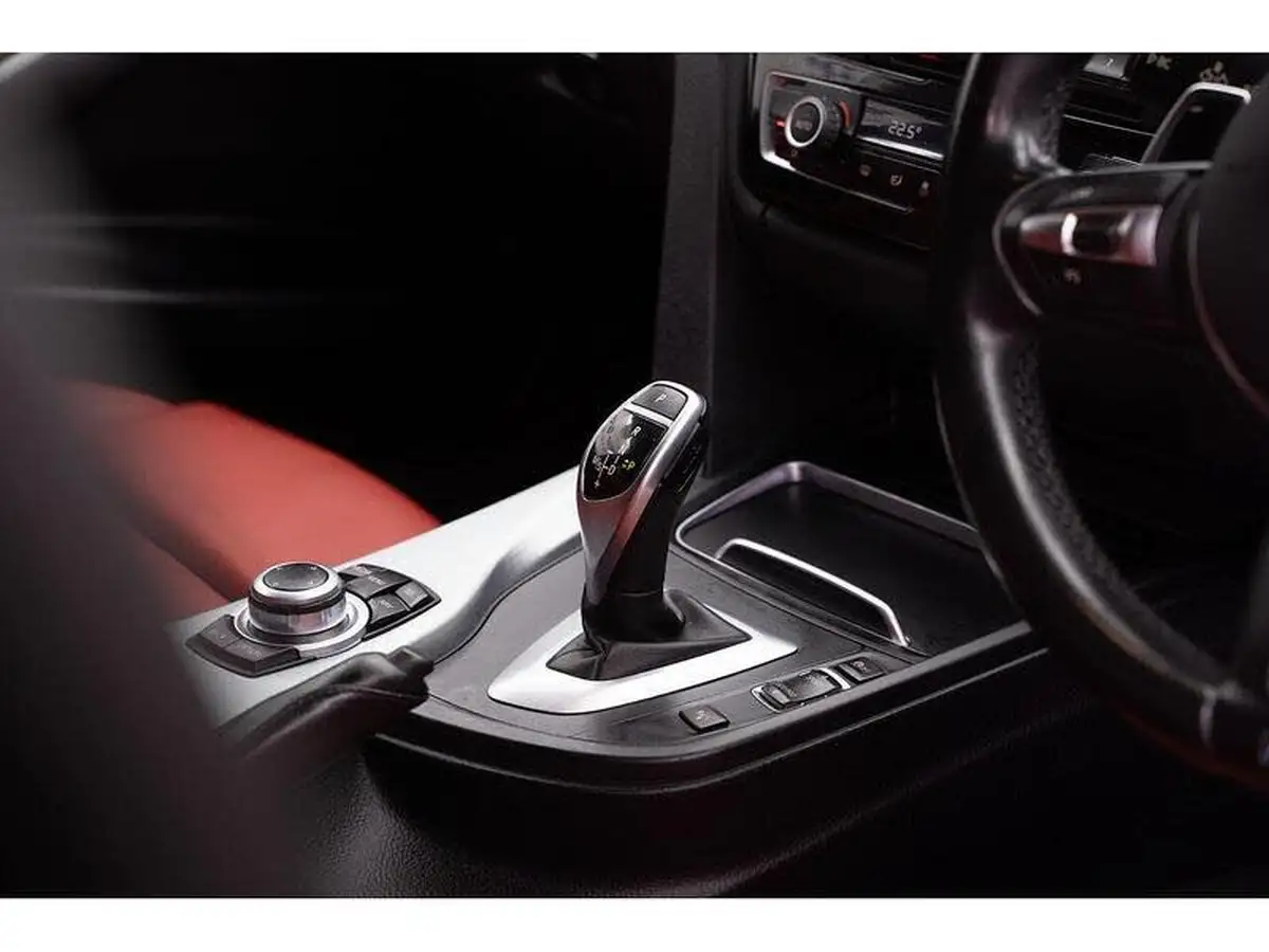 2016-bmw-3-series-30td-335d-xdrive-m-sport-saloon-4d-big-27