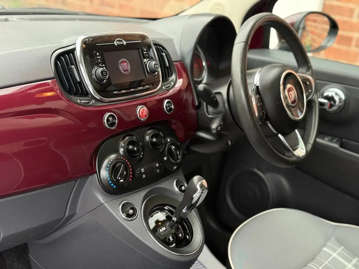 2017-fiat-500-12-lounge-dualogic-big-33