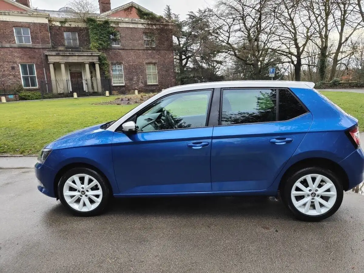 2016-skoda-fabia-12-tsi-colour-edition-big-6