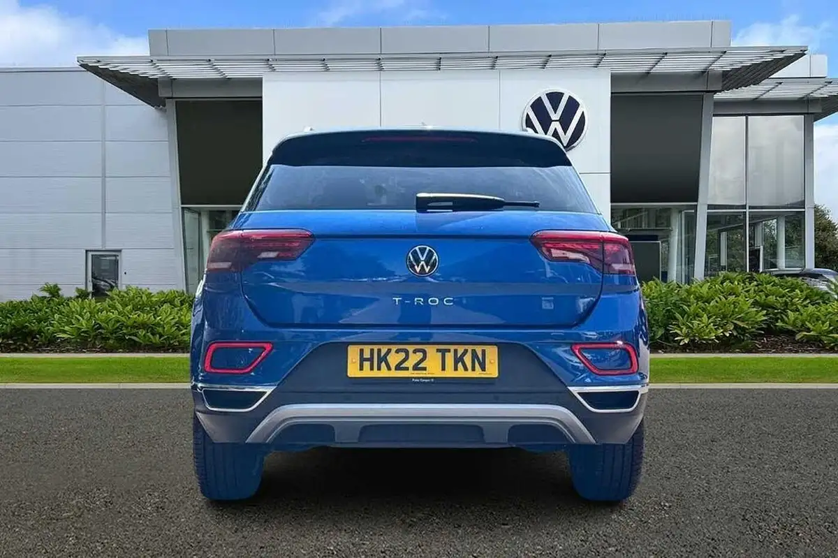 2022-volkswagen-t-roc-15-tsi-style-hatchback-5d-big-8