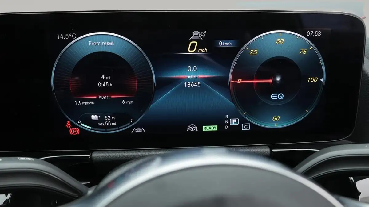 2023-mercedes-benz-eqa-e-eqa-300-amg-line-big-10