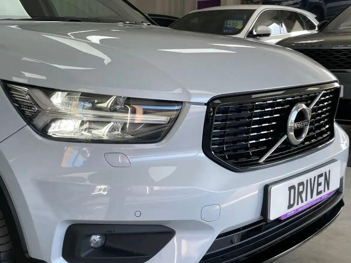 2019-volvo-xc40-20td-d3-r-design-awd-geartronic-big-3