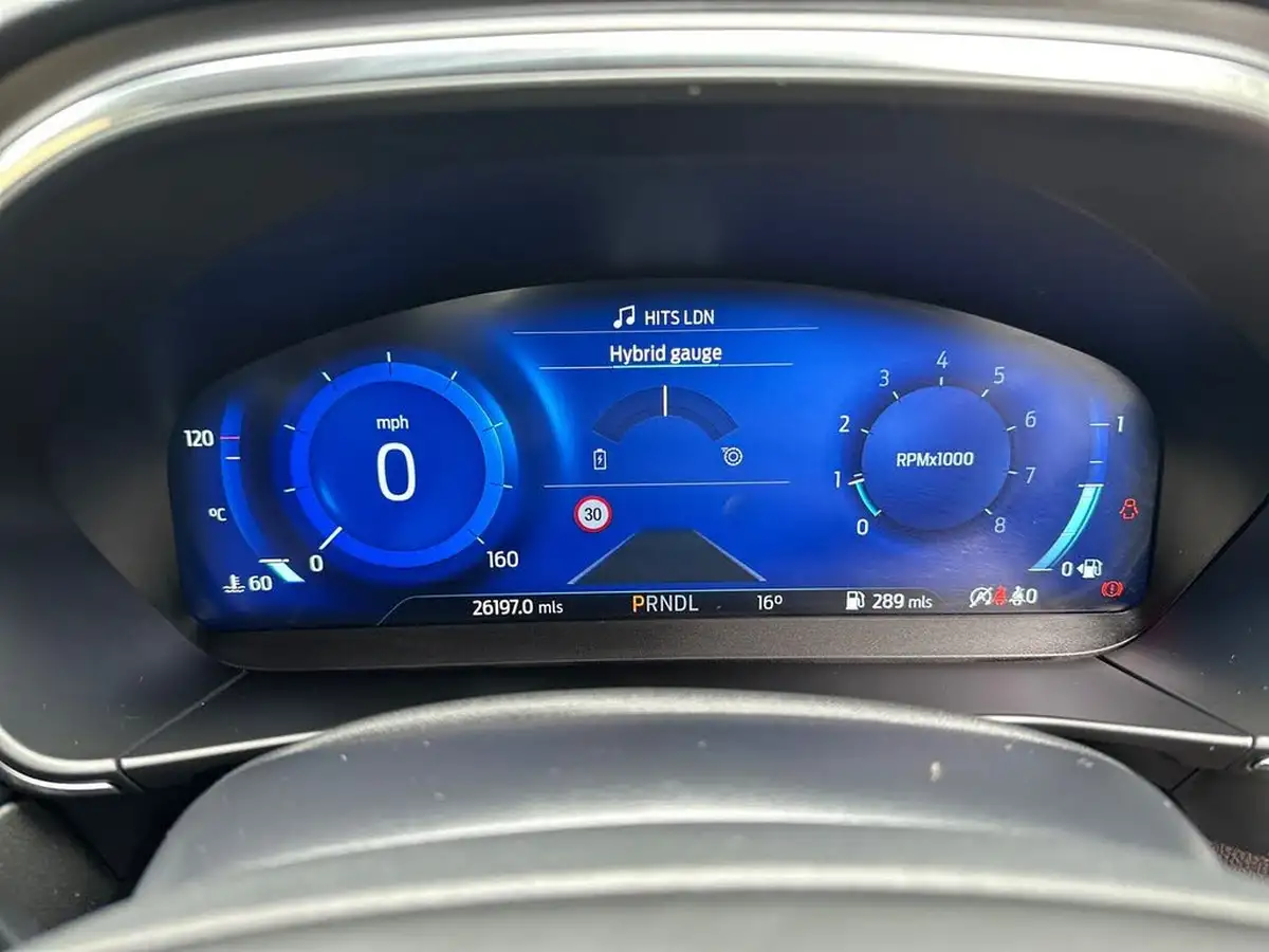2022-ford-focus-10t-active-vignale-125ps-hybrid-mhev-hatchback-powershift-big-17
