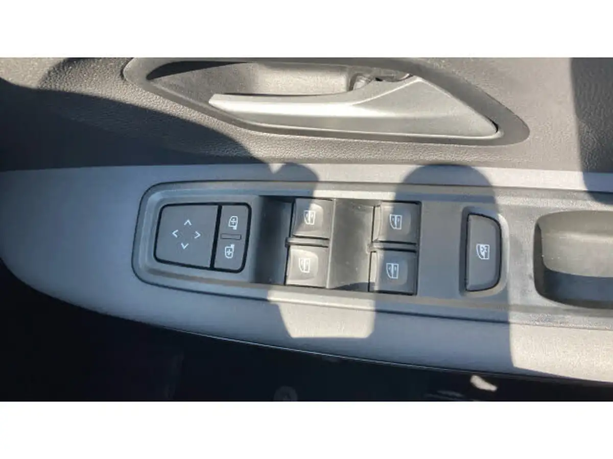 2024-dacia-sandero-stepway-10-tce-extreme-90bhp-big-34