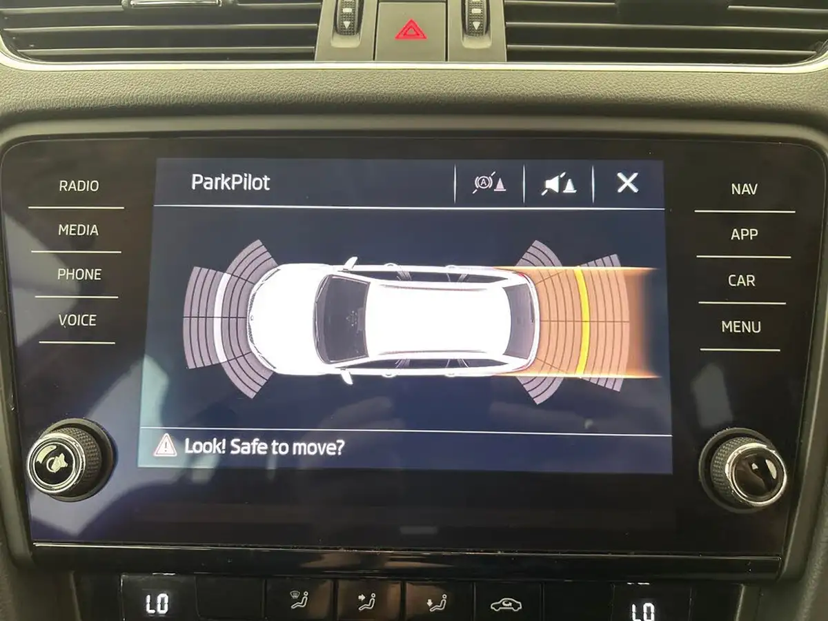 2020-skoda-octavia-10-tsi-se-technology-115ps-estate-big-18