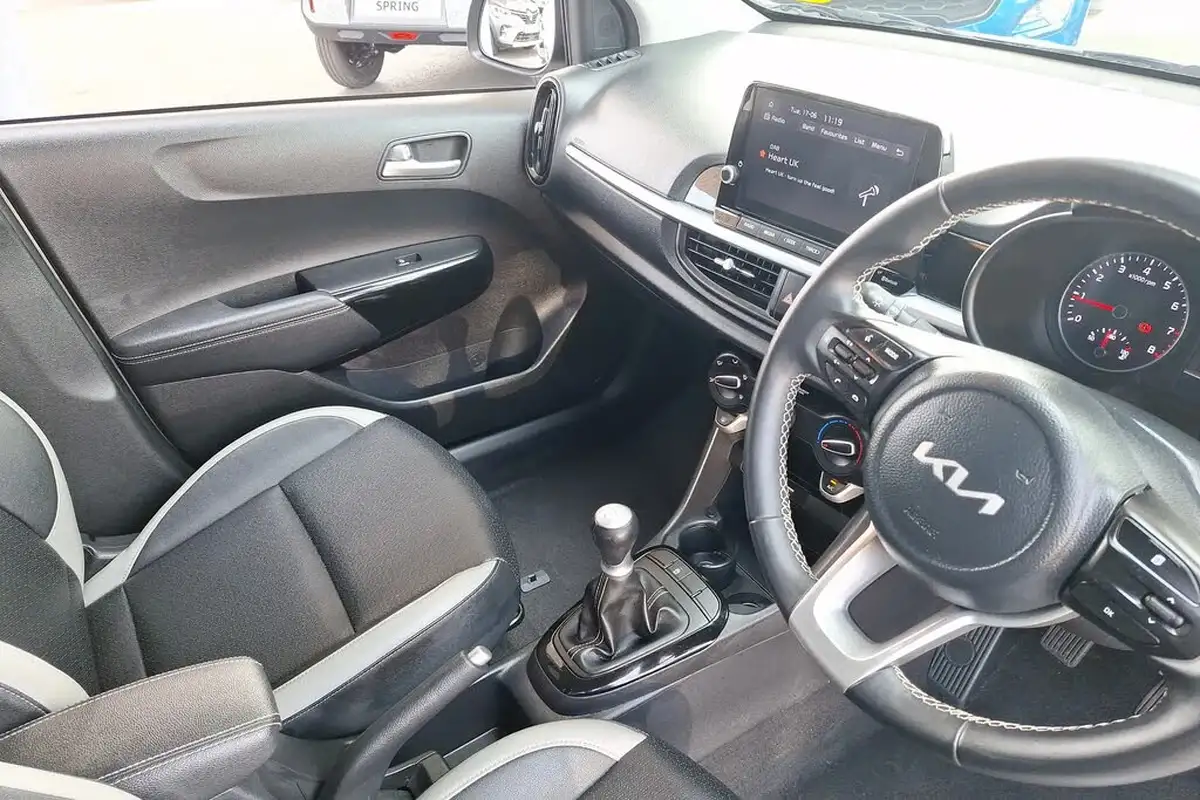 2022-kia-picanto-10-shadow-big-12