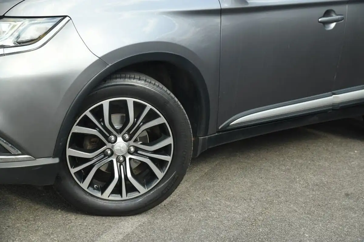 2018-mitsubishi-outlander-22di-d-keiko-auto-big-3