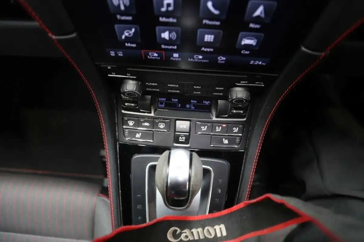2019-porsche-cayman-718-20-cayman-t-pdk-big-41