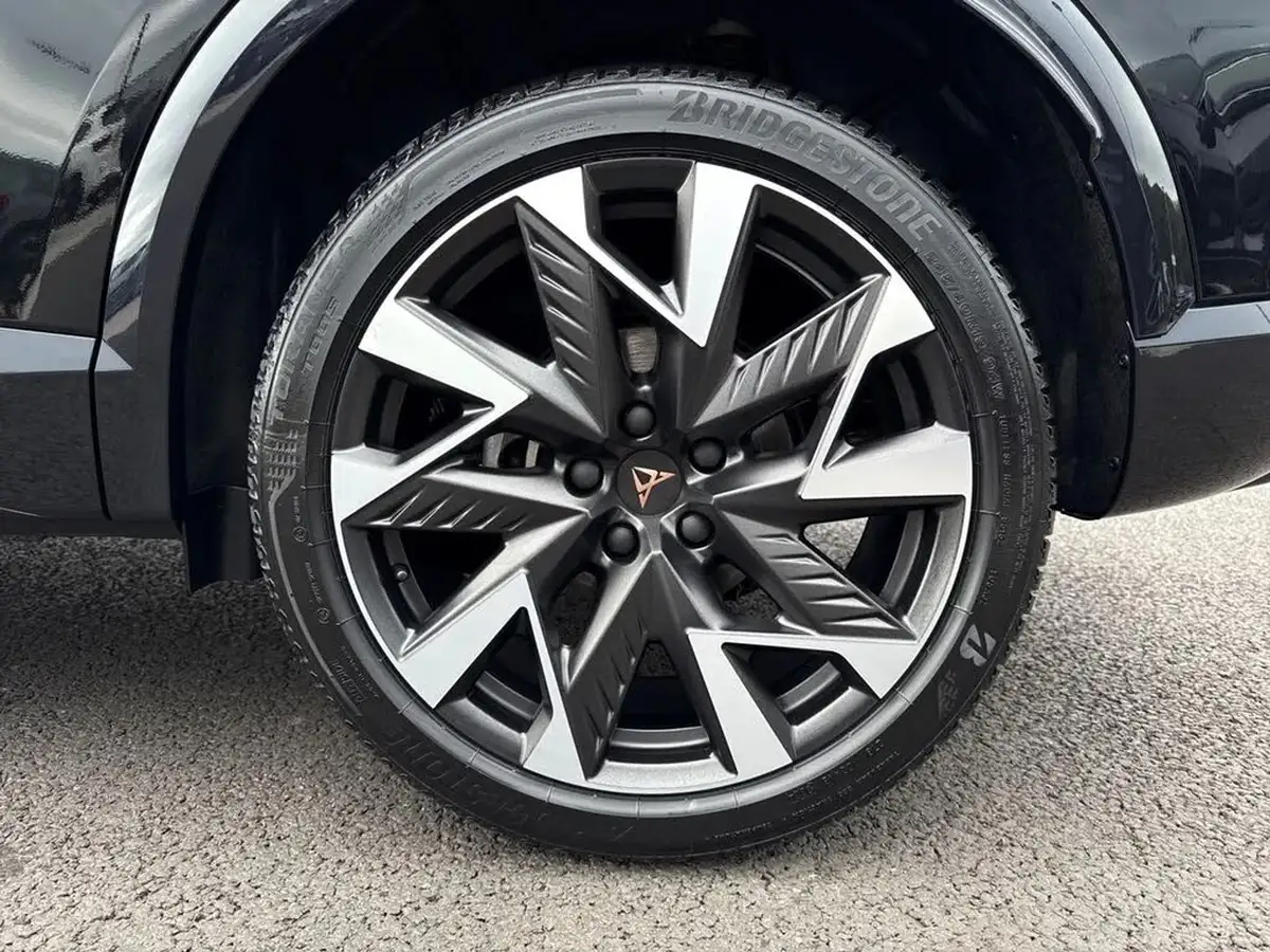 2025-cupra-formentor-15-etsi-v2-big-22