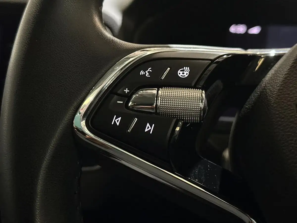 2023-skoda-karoq-15-tsi-se-l-dsg-big-18
