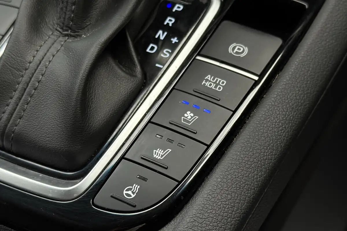 2020-hyundai-ioniq-16-gdi-premium-se-hybrid-big-30
