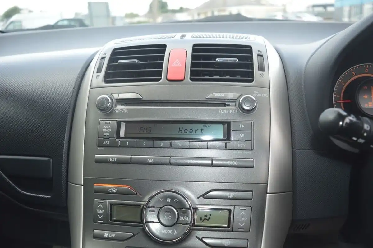 2008-toyota-auris-16-tr-vvt-i-3d-big-13