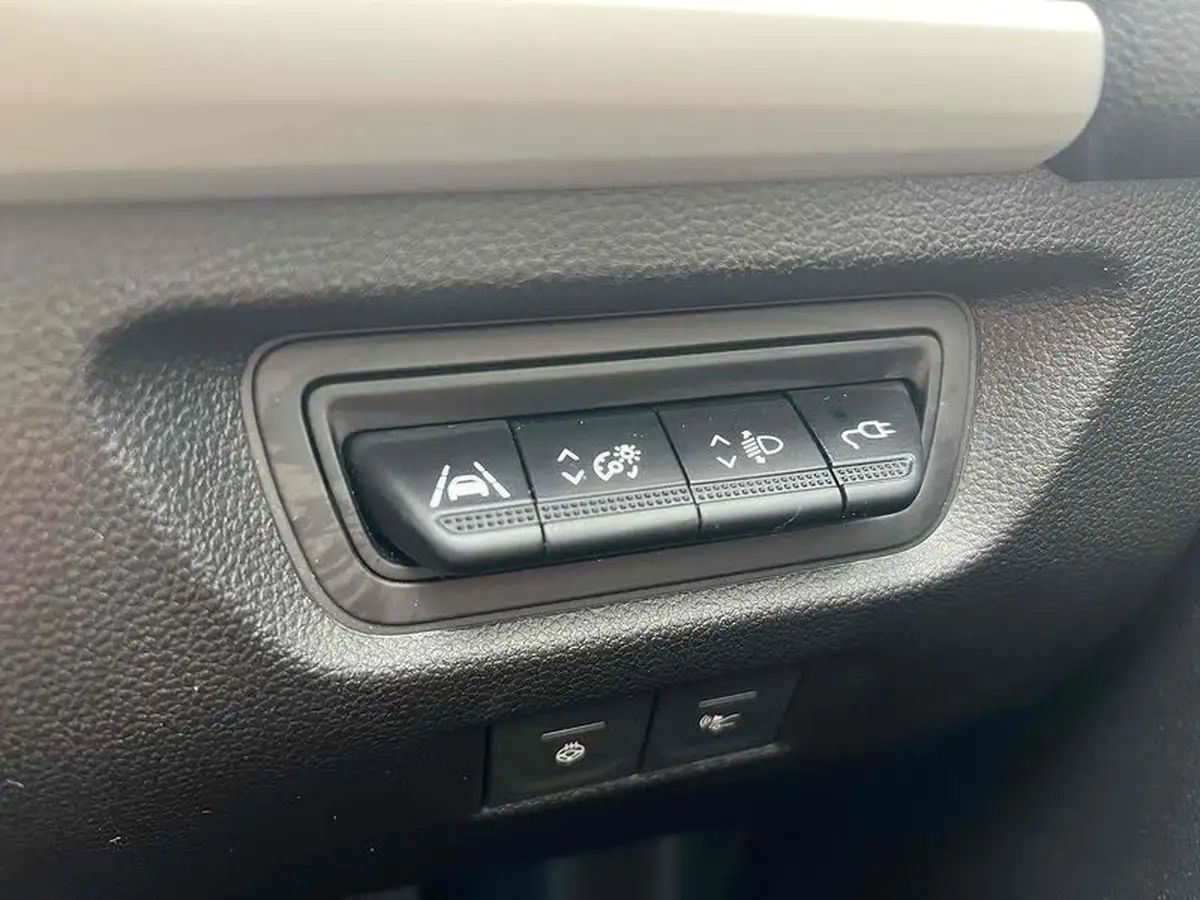 2022-renault-zoe-e-gt-line-big-35