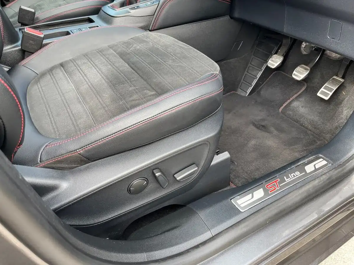 2022-ford-kuga-15-st-line-x-edition-big-26