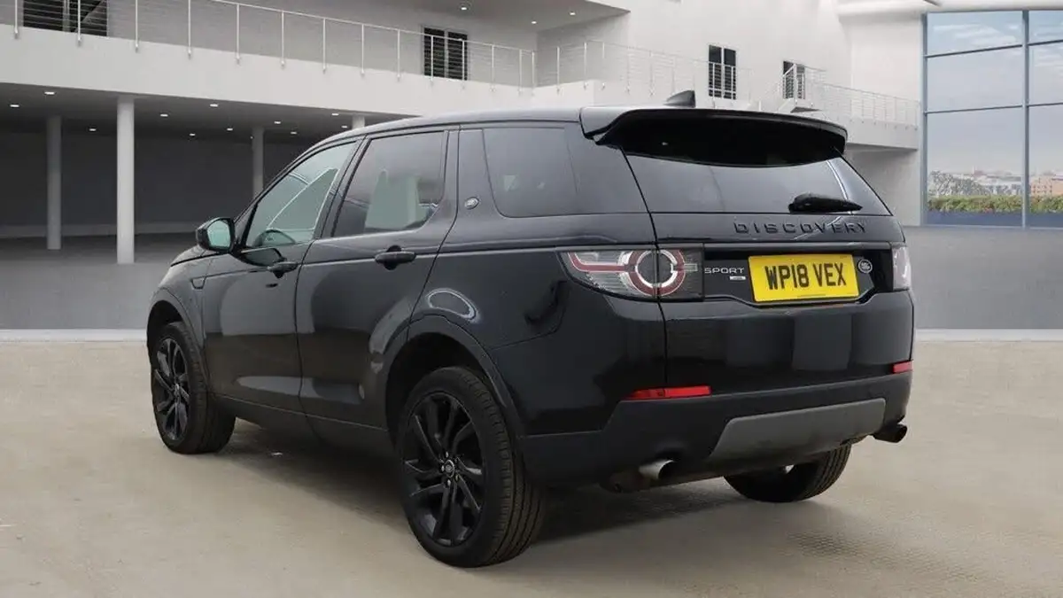 2018-land-rover-discovery-sport-20td4-hse-black-big-6