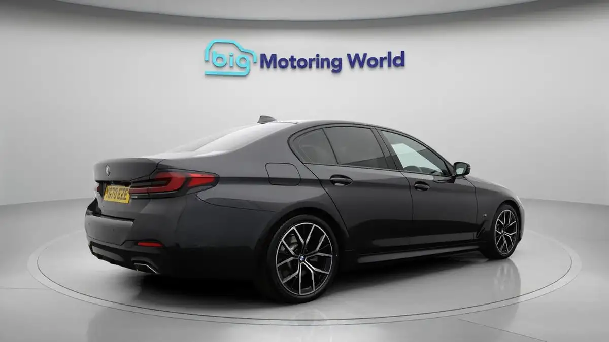 2020-bmw-5-series-20td-520d-m-sport-187bhp-mht-saloon-4d-big-7
