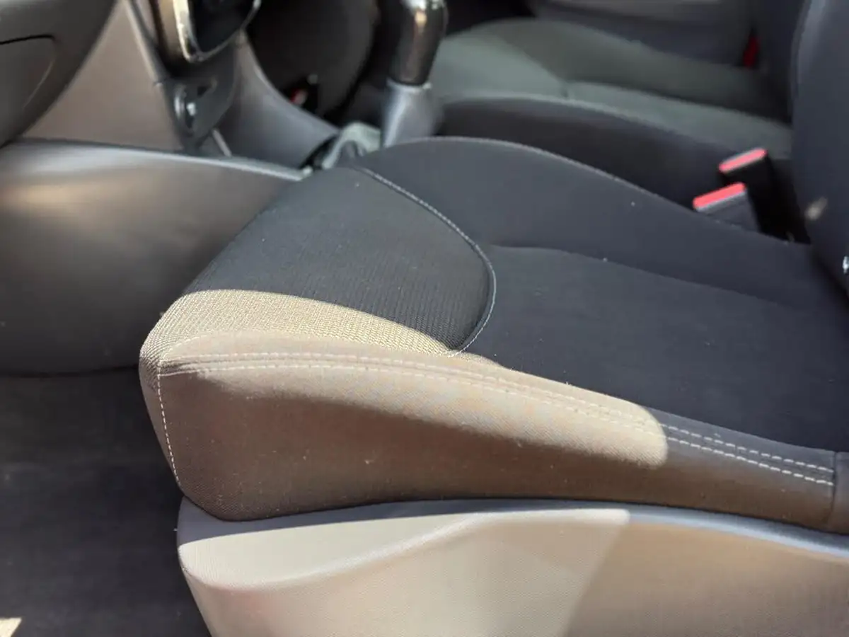 2014-renault-clio-15td-dynamique-medianavss-big-30