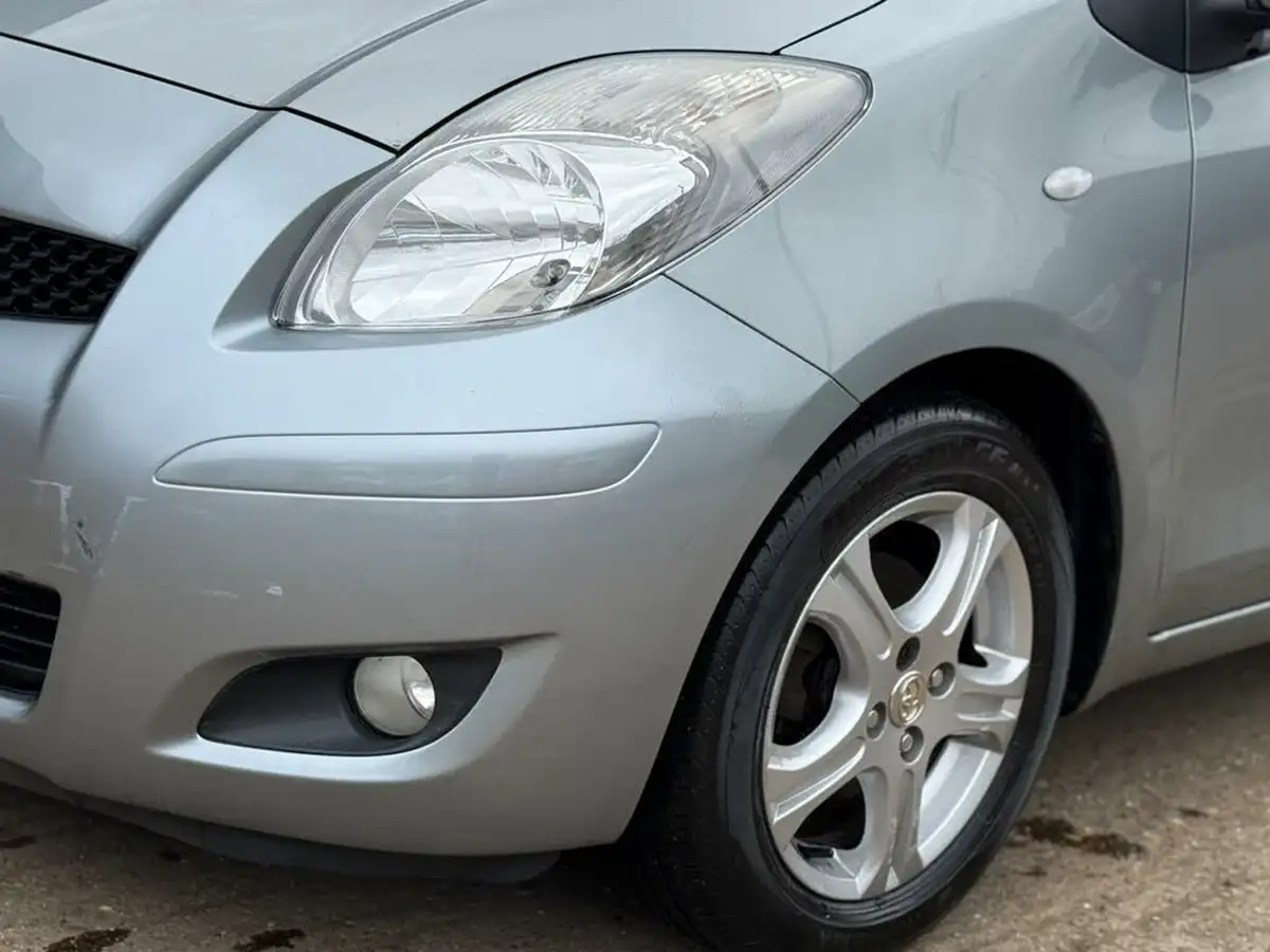 2011-toyota-yaris-133-tr-vvt-i-5d-mmt-big-21