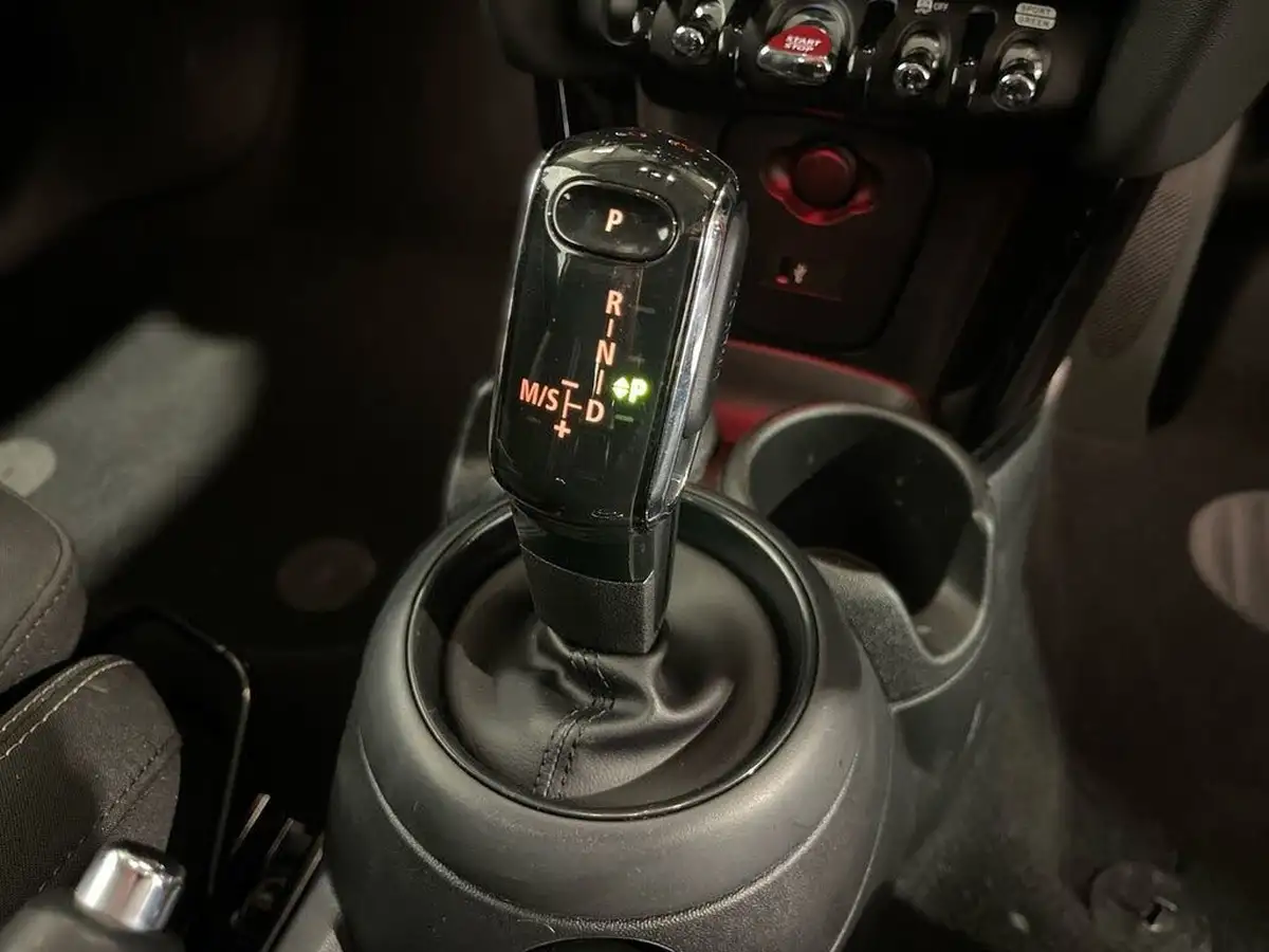 2021-mini-cooper-20-cooper-s-classic-hatchback-3d-auto-big-21