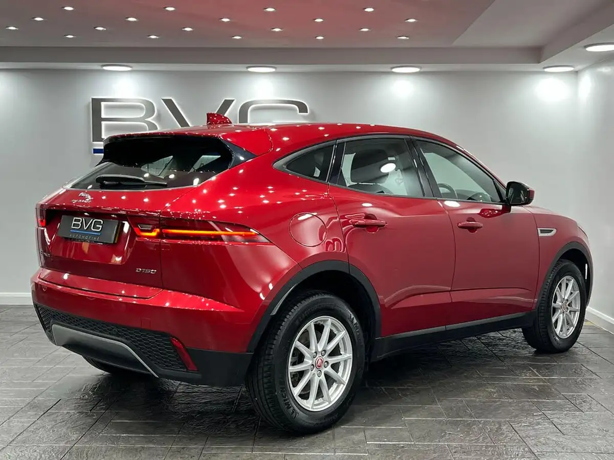 2018-jaguar-e-pace-20-i4d-150ps-ss-big-11