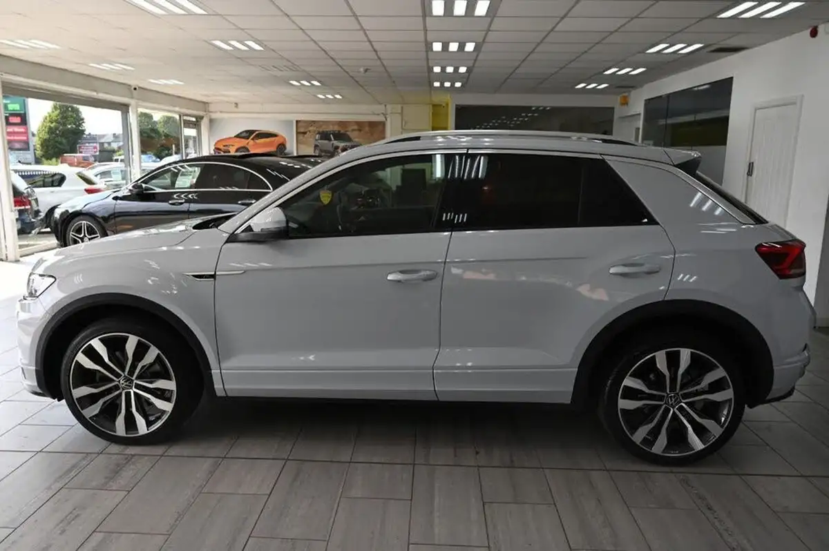 2021-volkswagen-t-roc-15-tsi-r-line-hatchback-5d-dsg-big-3
