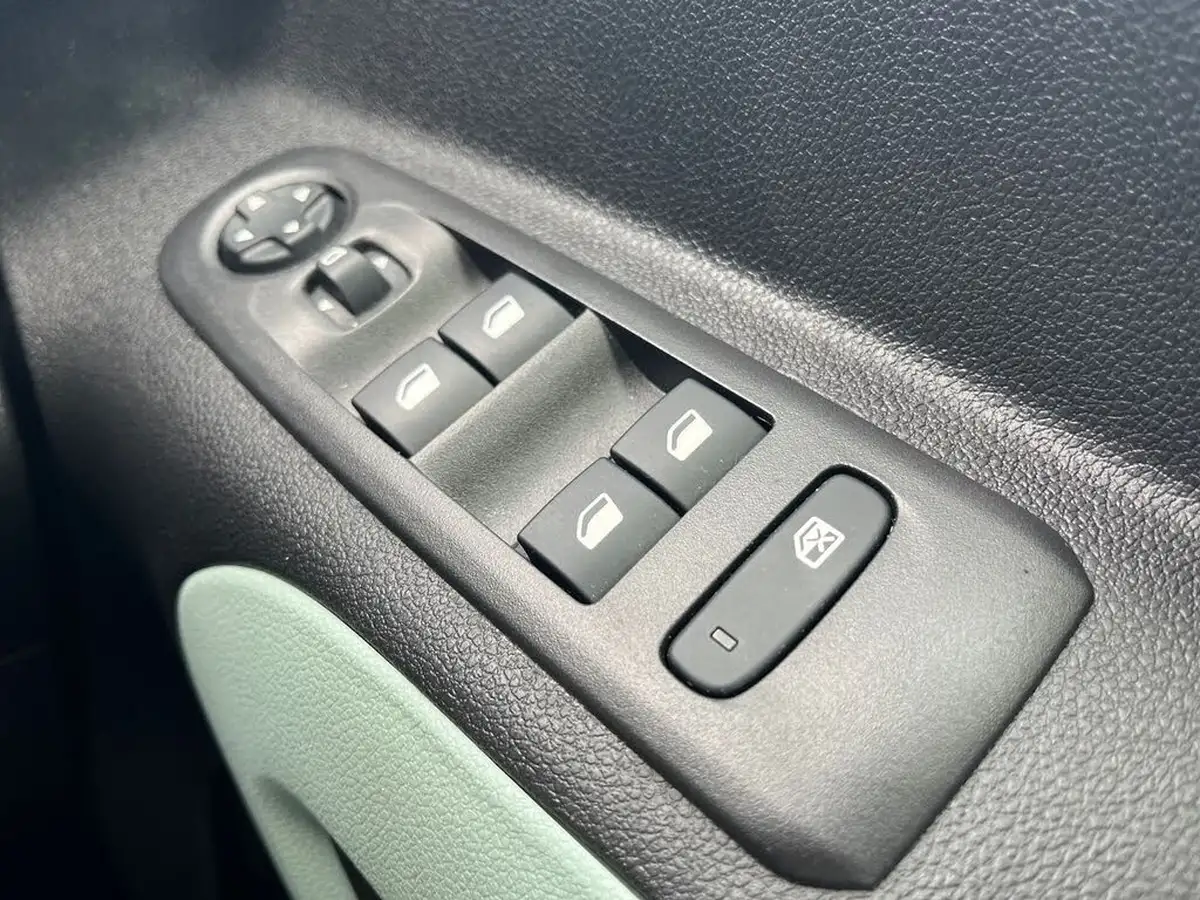 2020-citroen-berlingo-15bluehdi-flair-m-size-130ps-eat8-big-22