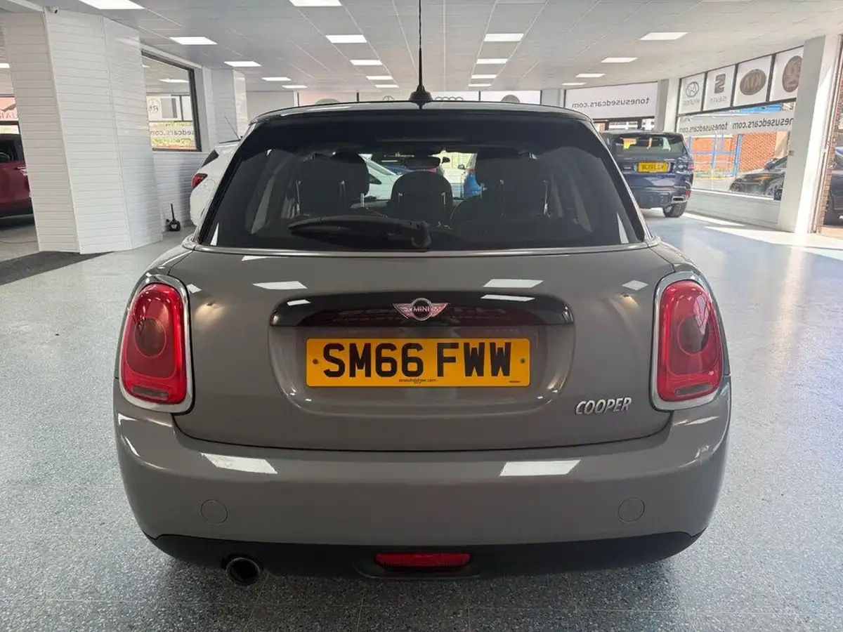 2016-mini-cooper-15-cooper-ss-hatchback-5d-big-10
