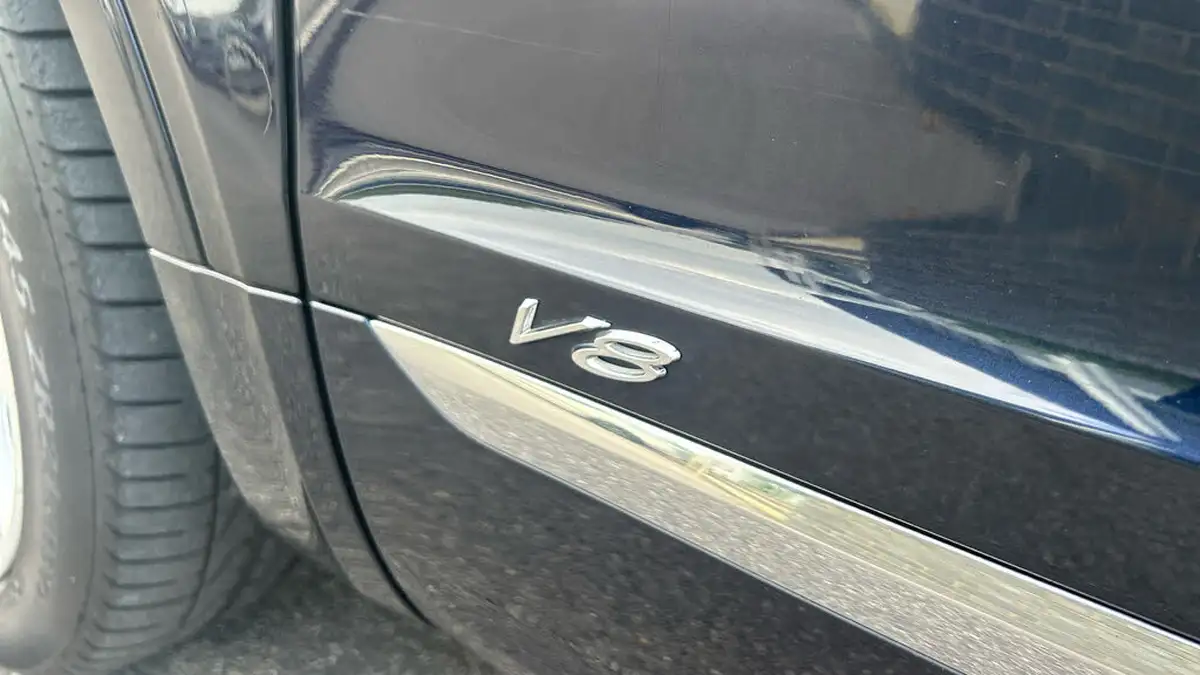 2021-bentley-bentayga-40-v8-big-12