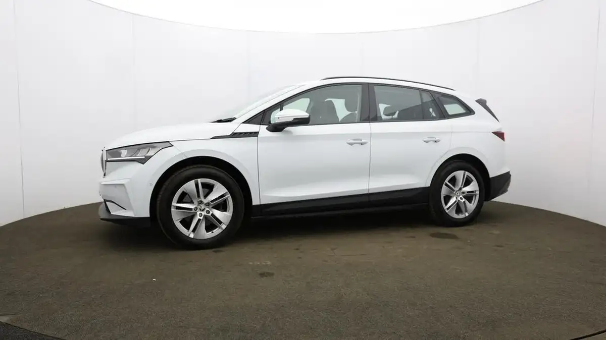 2022-skoda-enyaq-e-60-big-35