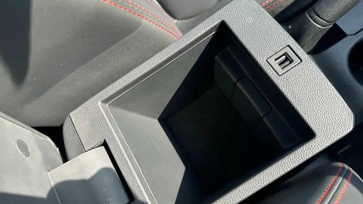 2023-mg-zs-suv-10t-gdi-exclusive-big-24