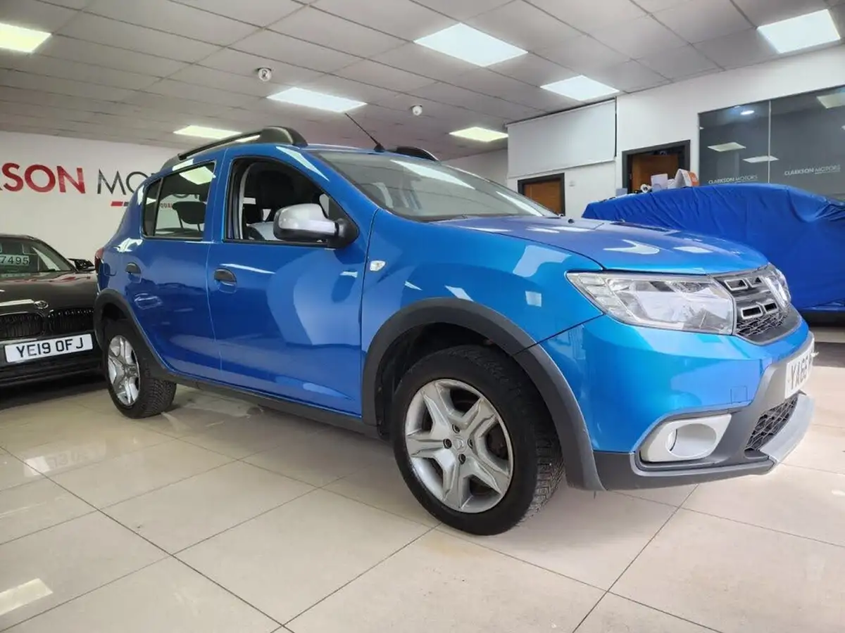 2017-dacia-sandero-stepway-15dci-laureate-big-0